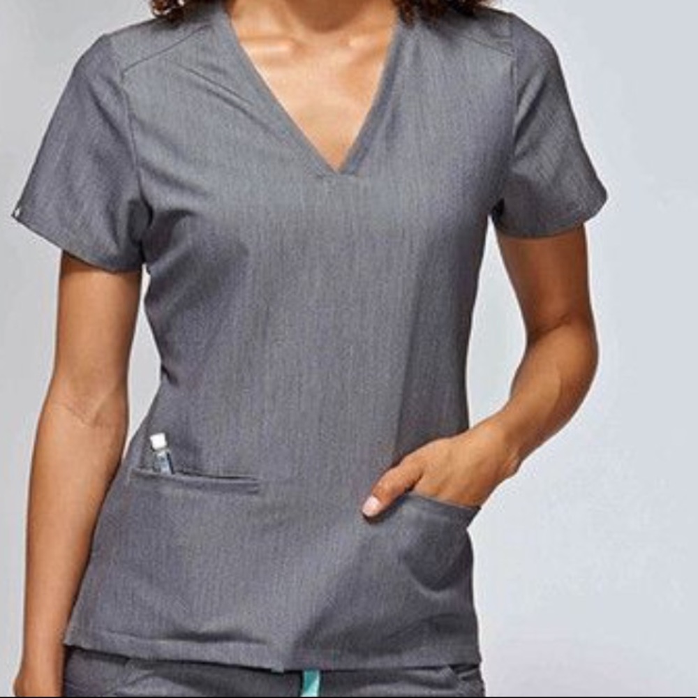 Figs scrub top